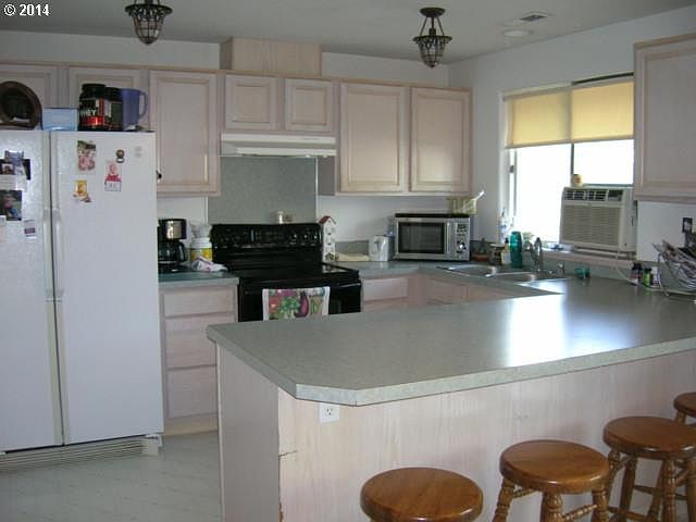 1st image of 2310 NE 52nd St