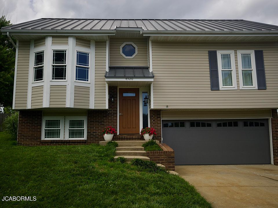 1st image of 4520 Wagonwheel Dr