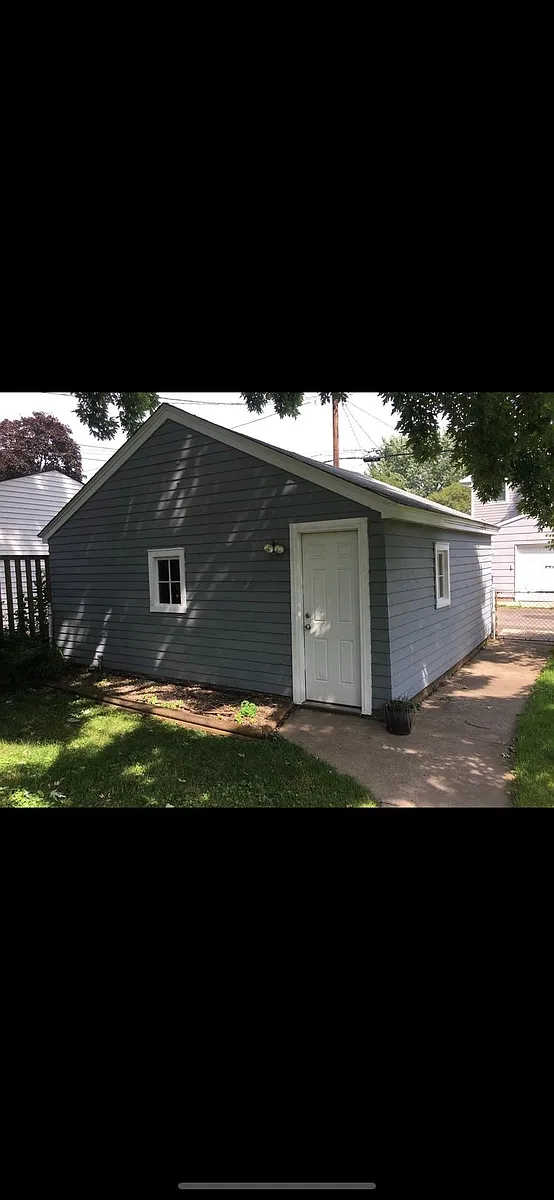 Building Photo - 1423 James Ave