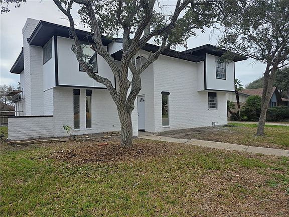 2nd image of 932 Waterview St