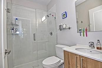 5th image of 999 Hancock St #3F
