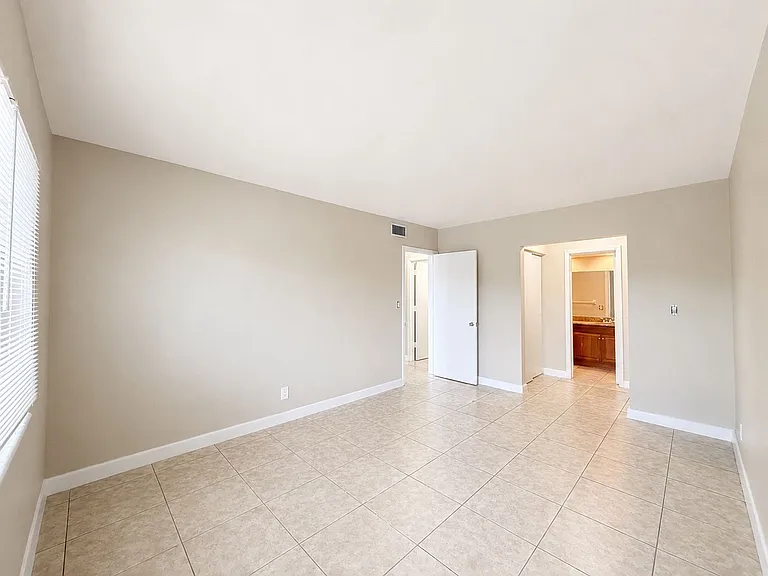 Tribeca Apartments Fort Lauderdale — Photo 9