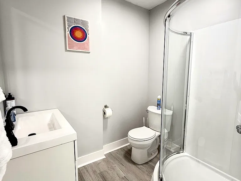 The bathroom features various fun light settings, allowing you to customize the lighting to create the perfect atmosphere for any moment.