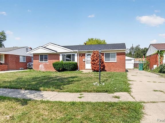 4th image of 34624 Michelle Dr