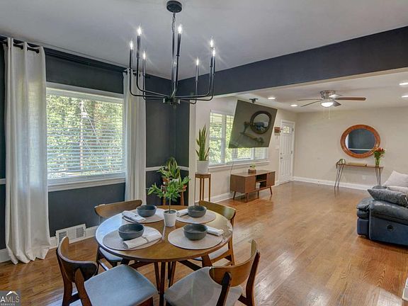 5th image of 691 Heathmoor Pl