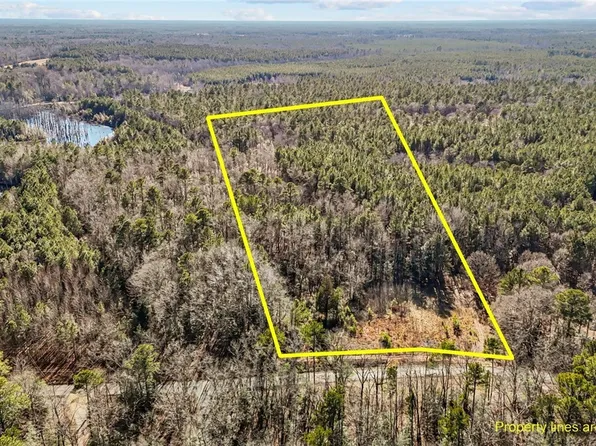 6801 Hair Rd, Disputanta, VA 23842