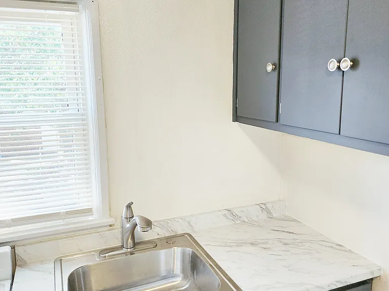 2601 N Heald St — Photo 19