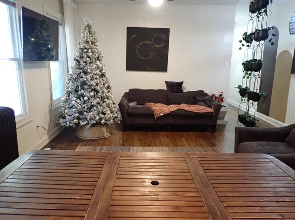 743 Alabama Avenue image 2 of 10