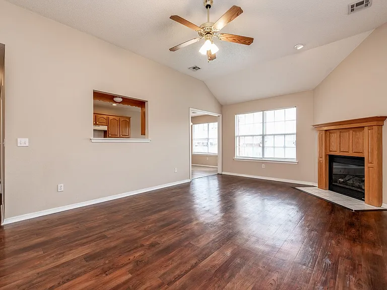 3909 SW Cherry Rd — Photo 3