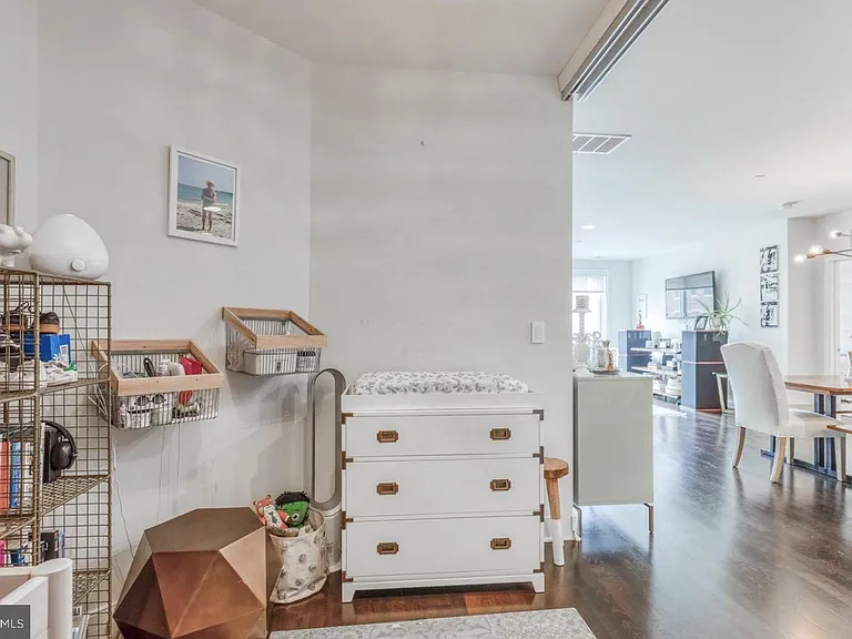 600 S 24th St #304 — Photo 23