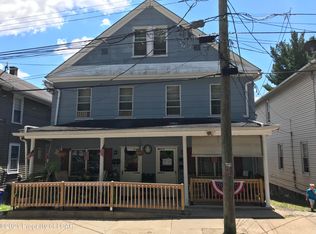 82 E Walnut St, Plymouth, PA 18651