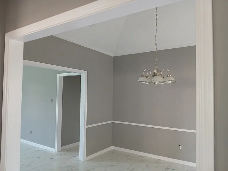 dine room / foyer