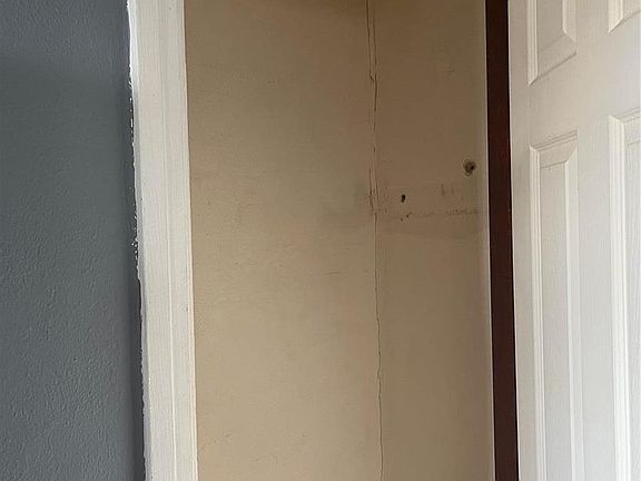 5th image of 1491 Ferguson Ave