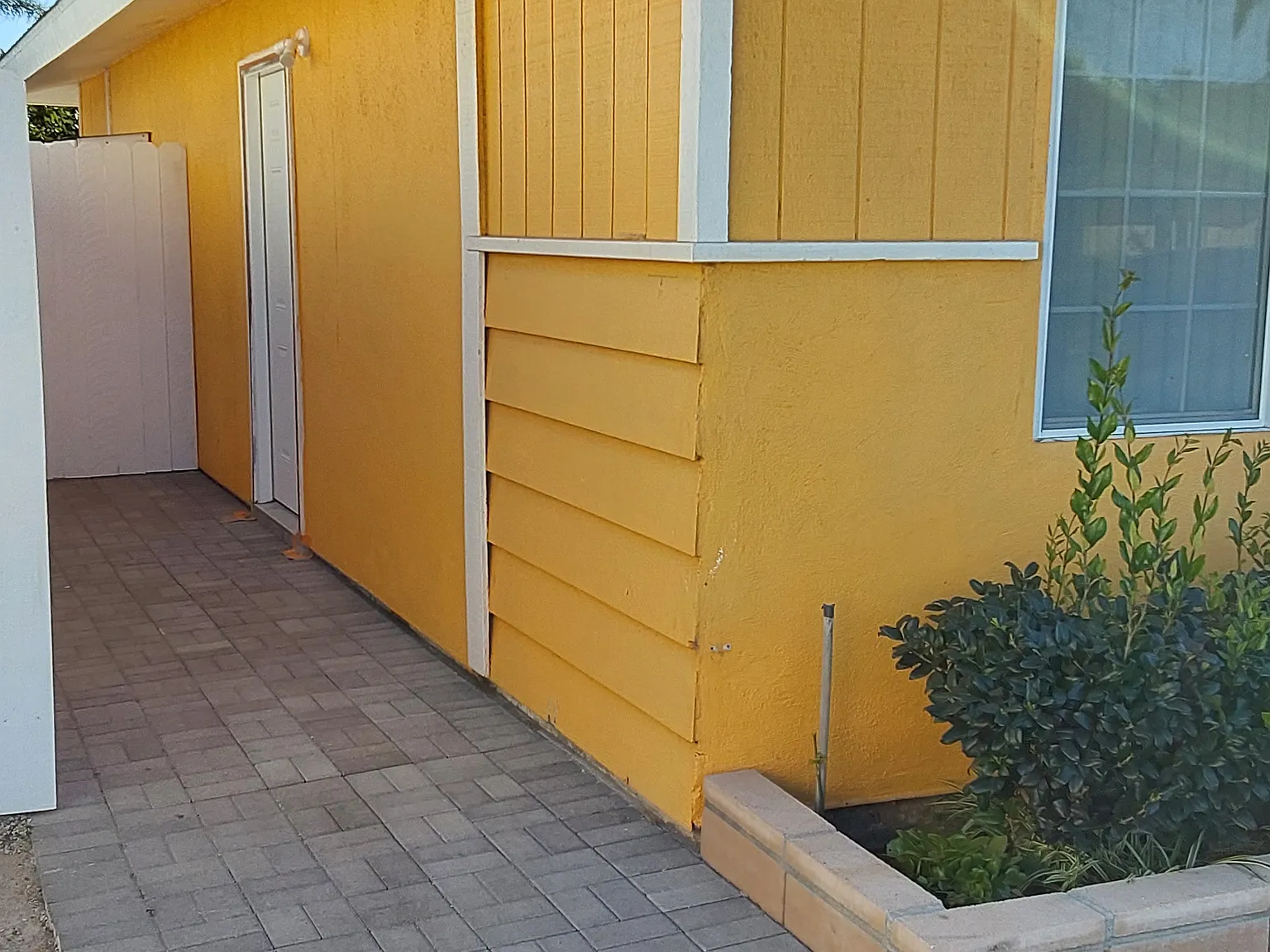 1 bed, 1310 sqft, $1,450 — Photo 3