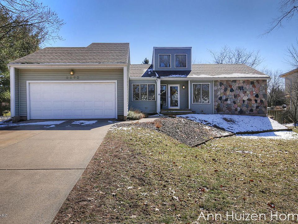 1st image of 6692 Knollview Dr
