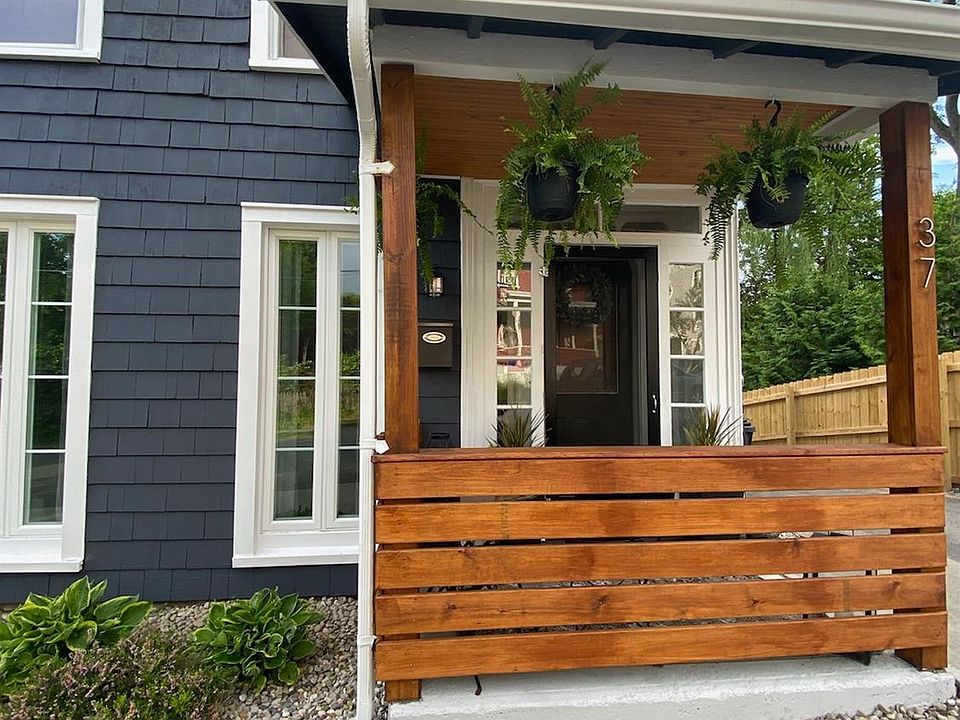 1st image of 37 N Franklin St