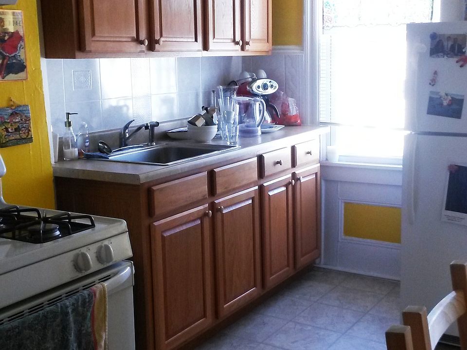 2nd image of 344 7th St APT 5