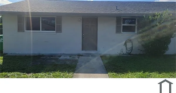 2 bed, 850 sqft, $2,100 — Photo 2