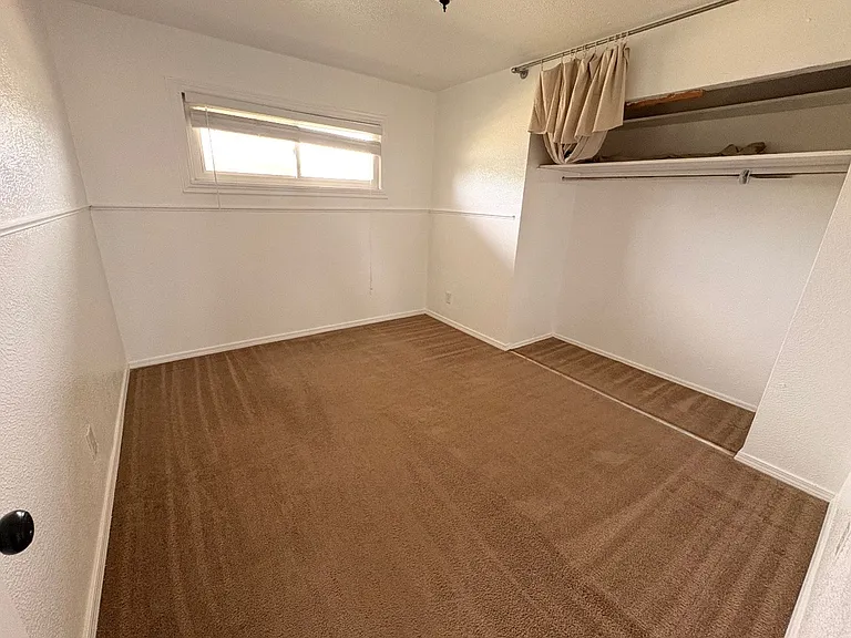 1736 N Penasco Dr — Photo 6