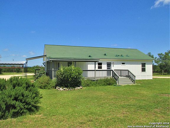 3rd image of 272 Oak Trail Dr
