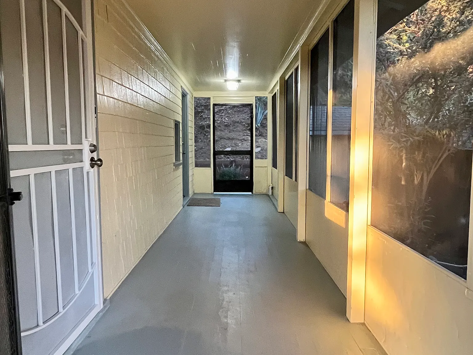 3 bed, 966 sqft, $2,850 — Photo 2