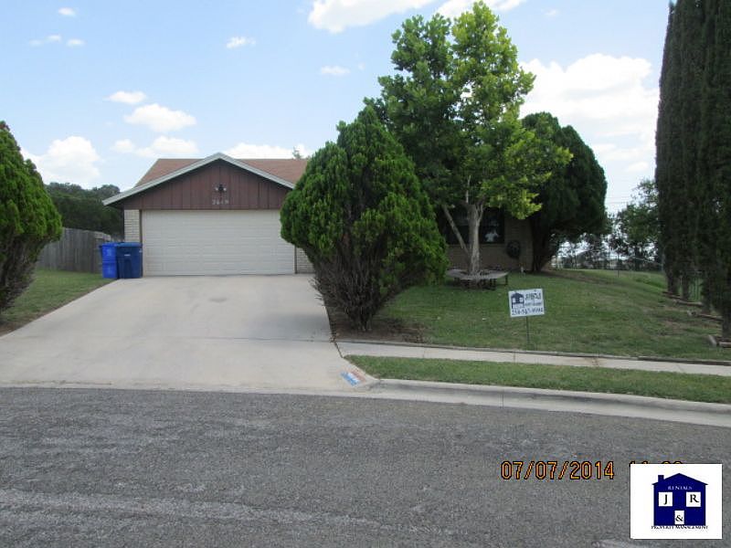 1st image of 2619 Phyllis Dr