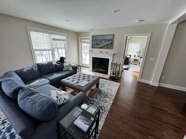 59 Lakeview Ave, New Canaan, CT 06840