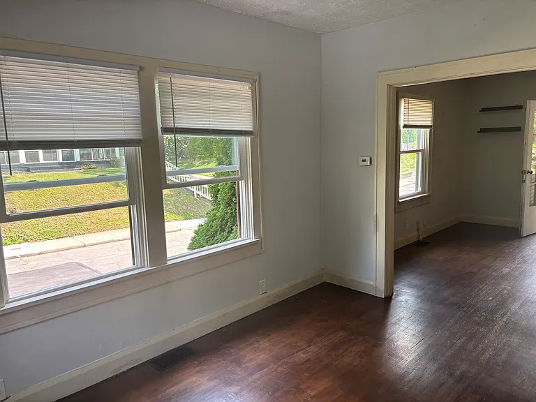 1240 N Temple Ave — Photo 9