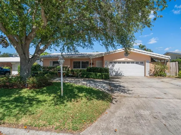 10145 Nassau Ct, Seminole, FL 33776