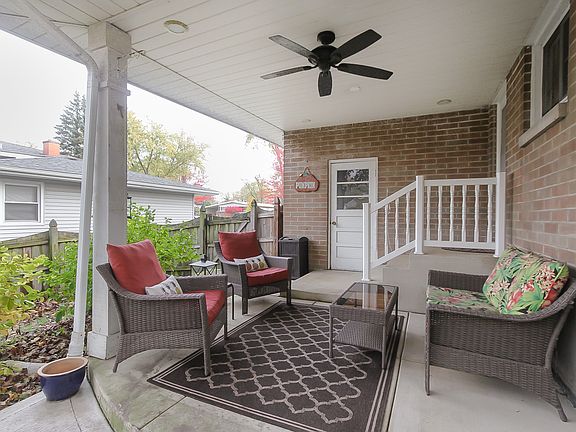 2nd image of 638 S La Londe Ave