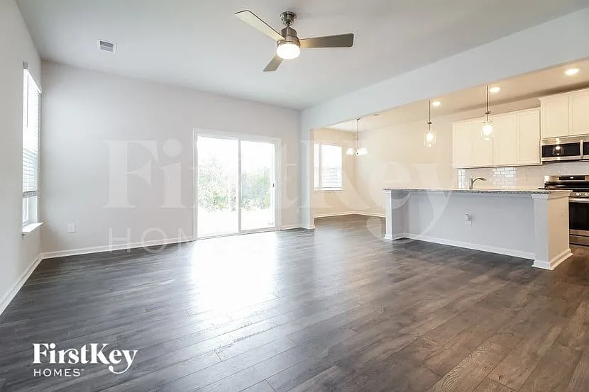 3 bed, 2.5 bath, 1854 sqft, $2,250 — Photo 4