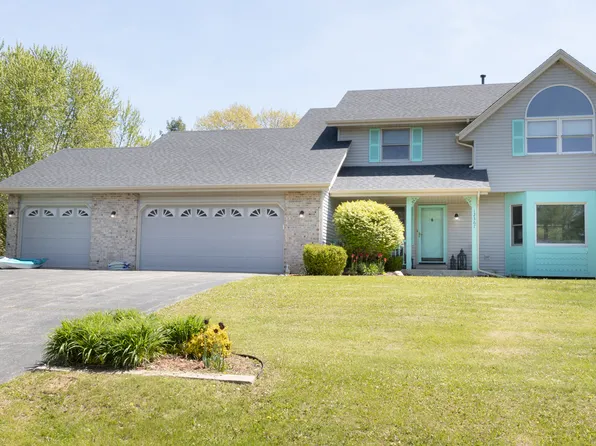 12367 Squirrel Tree Ln, Belvidere, IL 61008