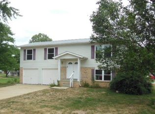 1 Spring Meadow Ct, Saint Peters, MO 63376