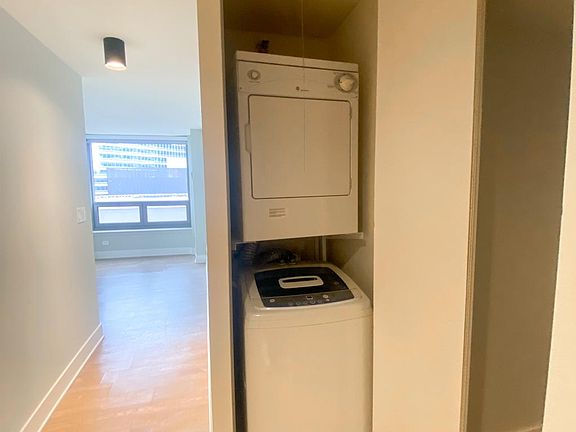 4th image of 440 N Wabash Ave APT 1109