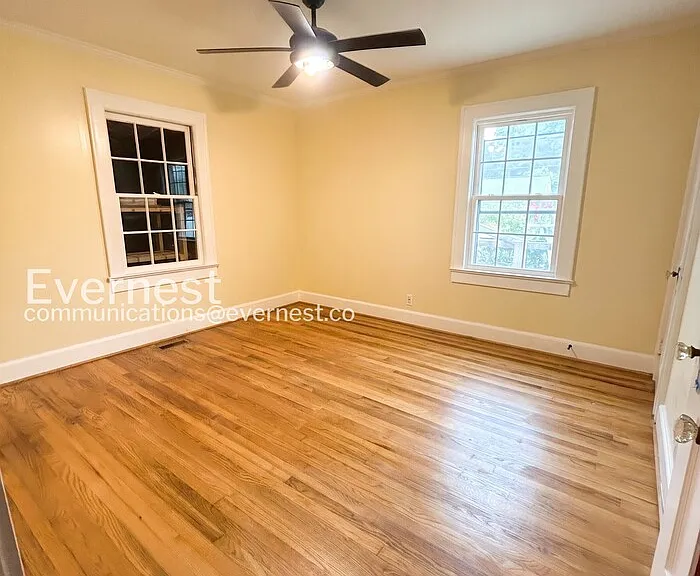 433 Holt Ave — Photo 13