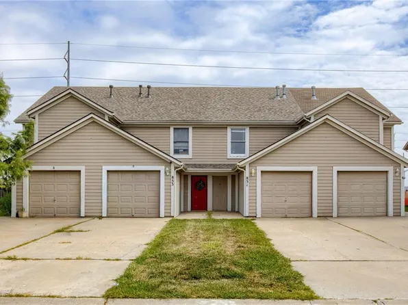 851 E 167th Ct, Gardner, KS 66030