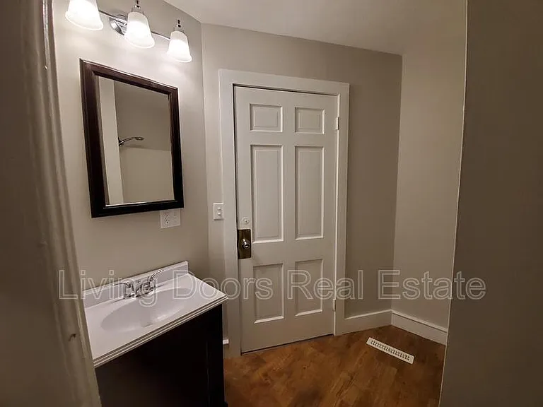 838 F St — Photo 20