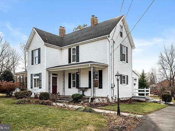 3rd image of 129 Church St