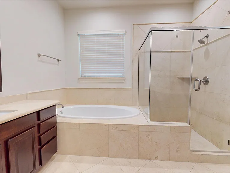 1708 Upland Lakes — Photo 22