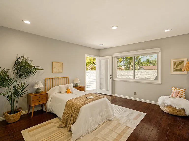 6213 S Corning Ave — Photo 27