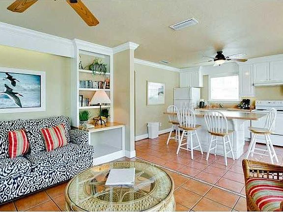 4th image of 1325 Gulf Dr N #244