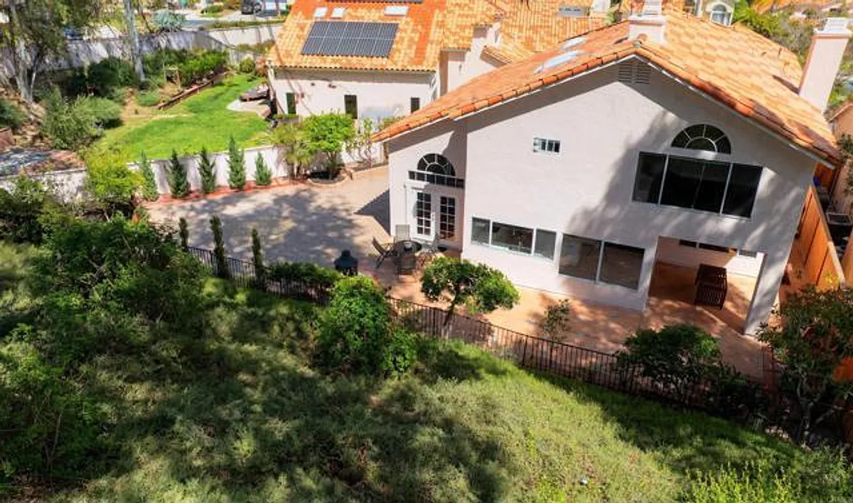 Building Photo - 1688 Crystal Ridge Ct