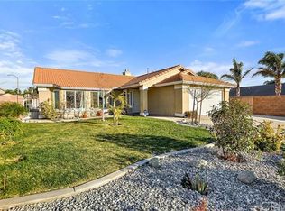 2518 W Plaza Serena Dr, Rialto, CA 92377