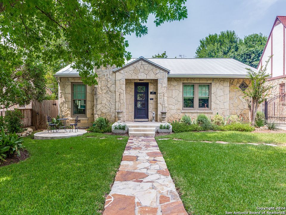 1st image of 107 E Hermosa