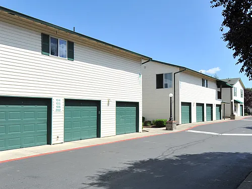 Emerald Pointe Photo 1