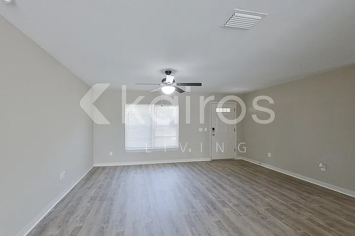 3 bed, 2.0 bath, 1311 sqft, $1,645 — Photo 3