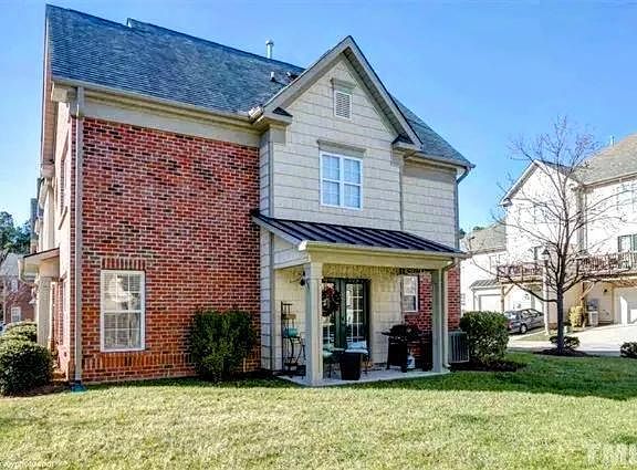 4th image of this home