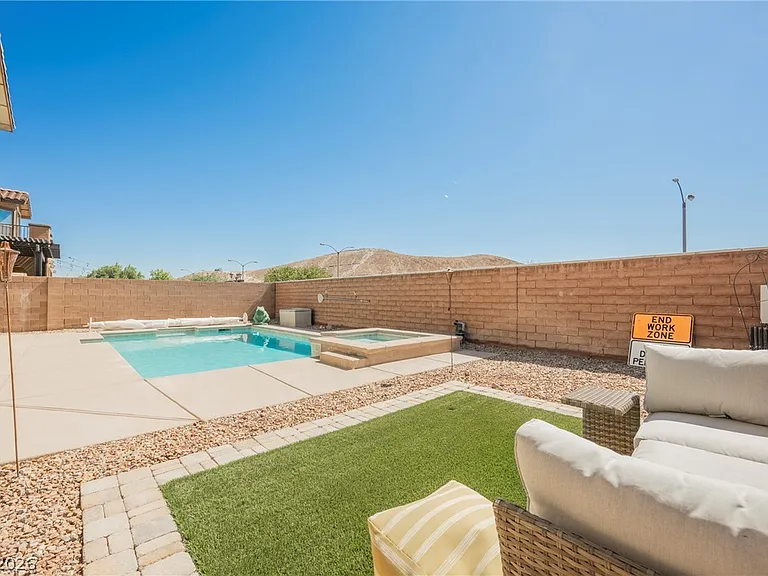 9562 Staff Ln — Photo 42