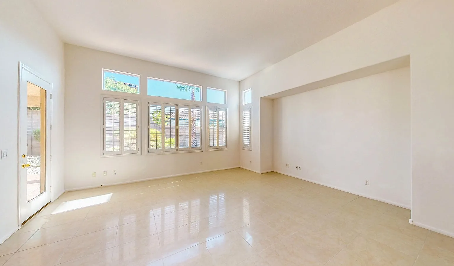 4 bed, 3.0 bath, 2902 sqft, $2,500 — Photo 3