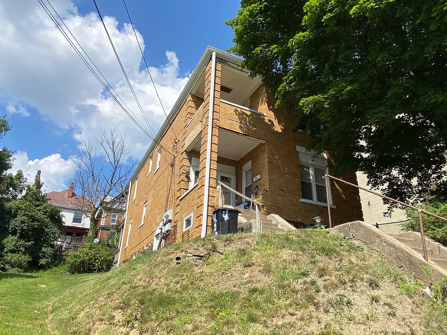 409 Kingsboro St photo 1